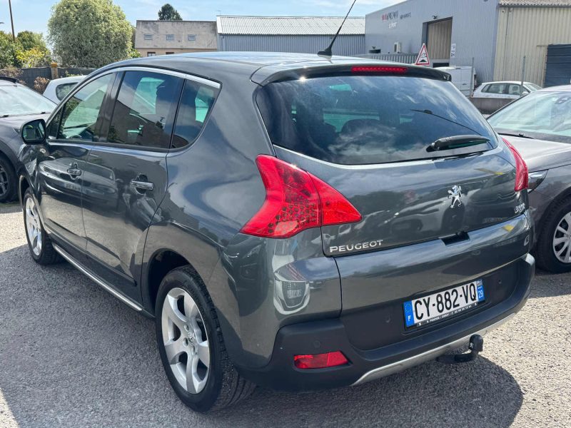 PEUGEOT 3008 1.6 HDi 115 STYLE