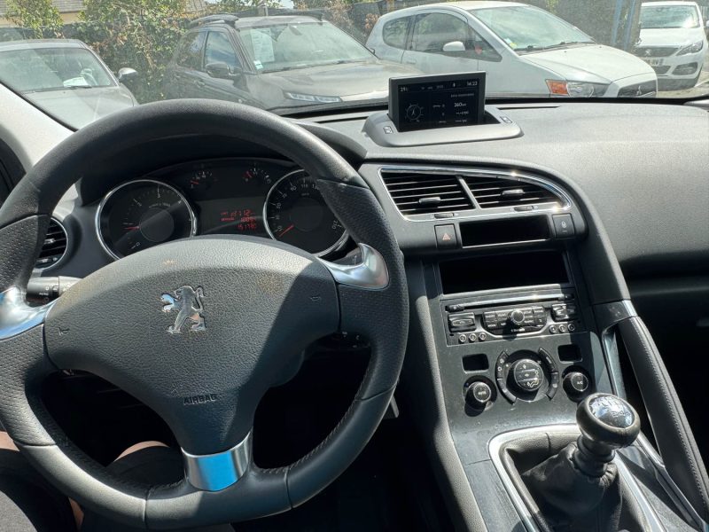 PEUGEOT 3008 1.6 HDi 115 STYLE
