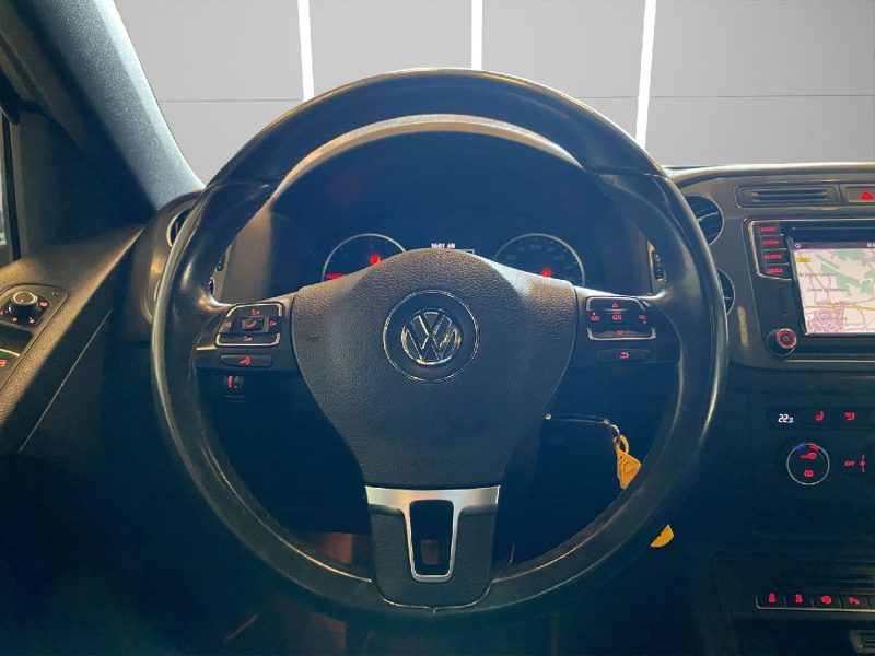 VOLKSWAGEN TIGUAN 2016