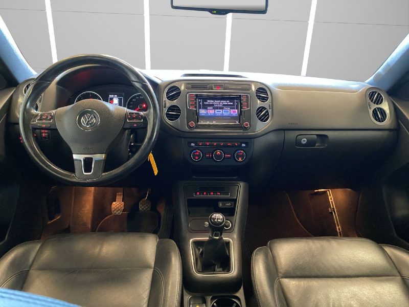 VOLKSWAGEN TIGUAN 2016