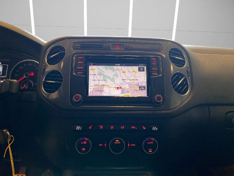 VOLKSWAGEN TIGUAN 2016