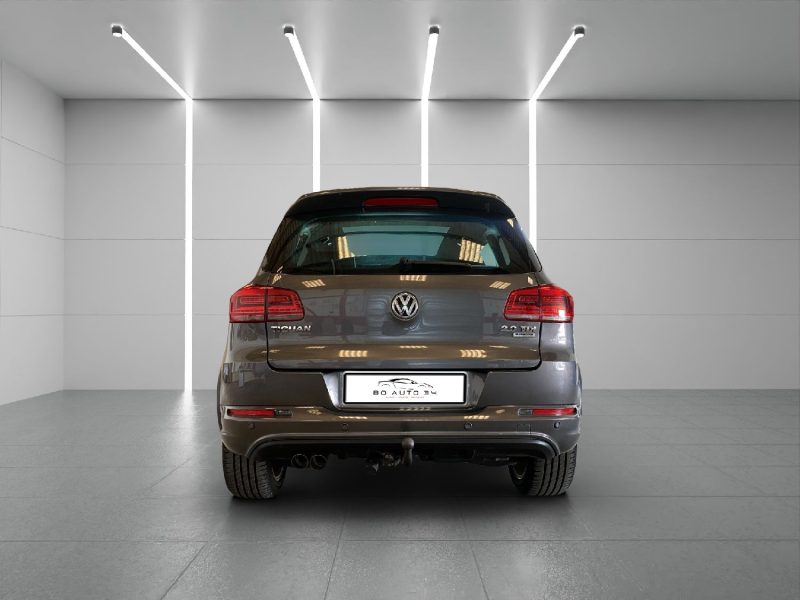 VOLKSWAGEN TIGUAN 2016