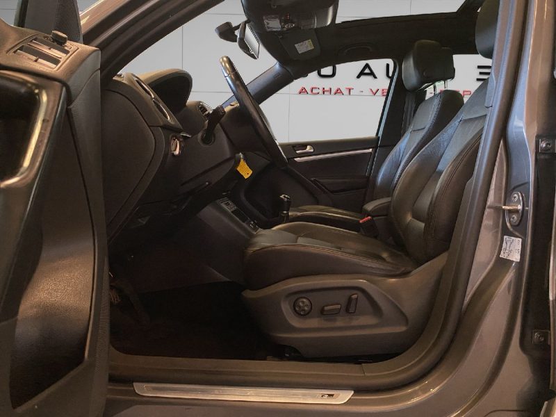 VOLKSWAGEN TIGUAN 2016