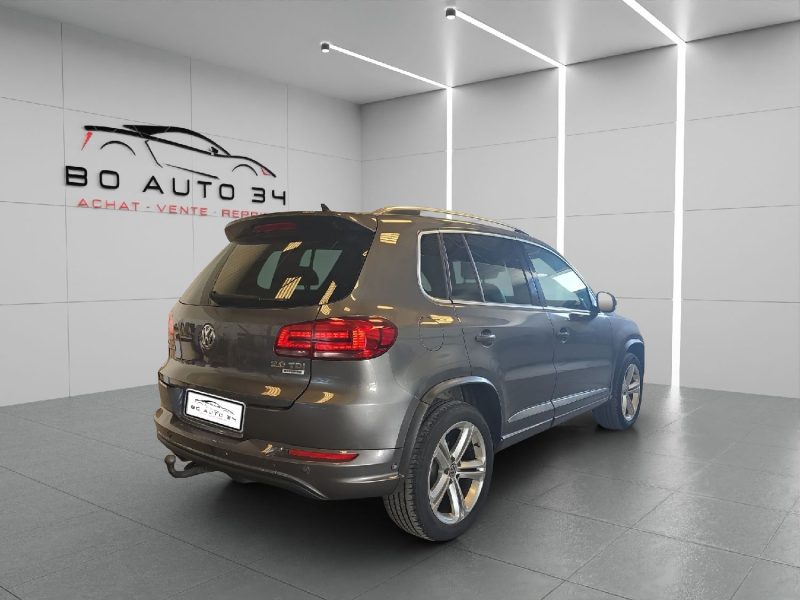 VOLKSWAGEN TIGUAN 2016