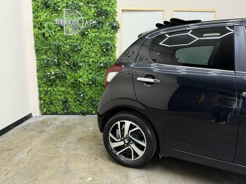 PEUGEOT 108 2015