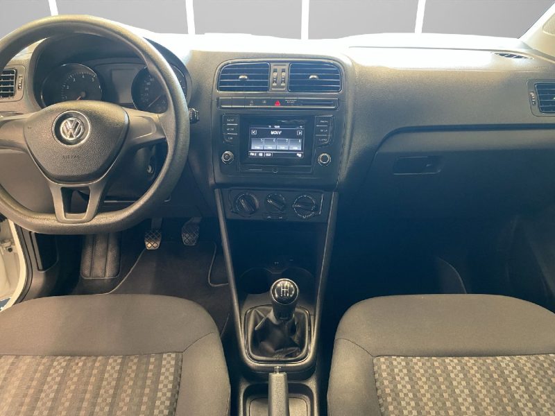 VOLKSWAGEN POLO 2017