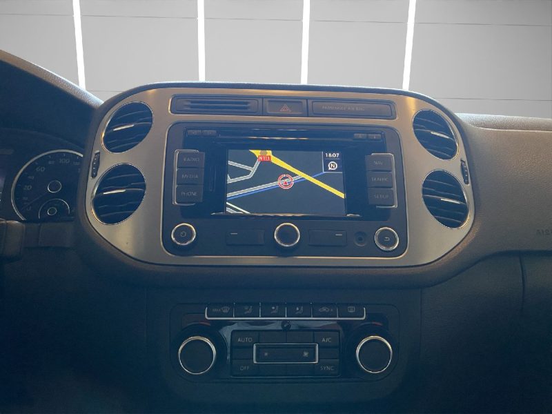 VOLKSWAGEN TIGUAN 2014