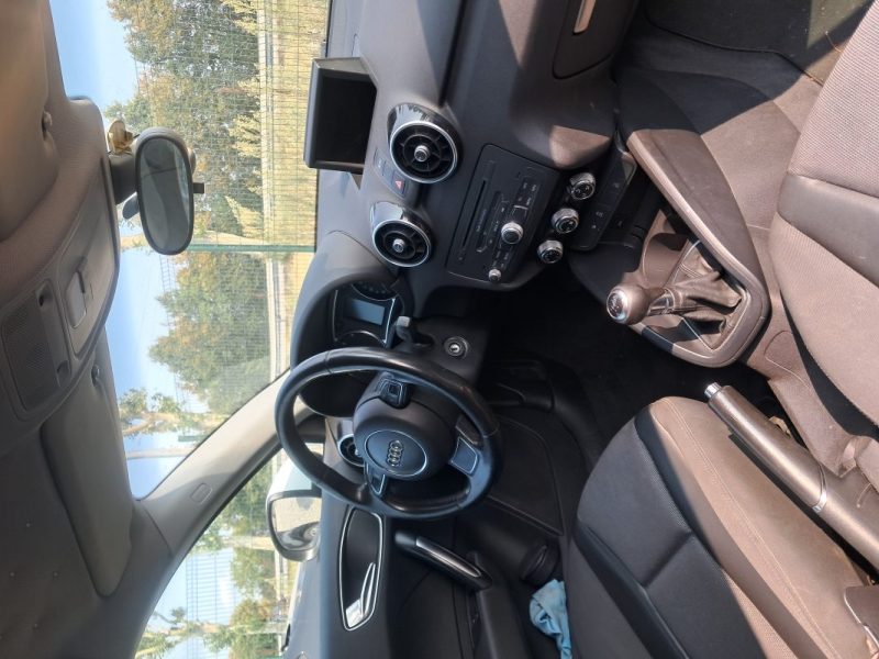 PEUGEOT 308 2015