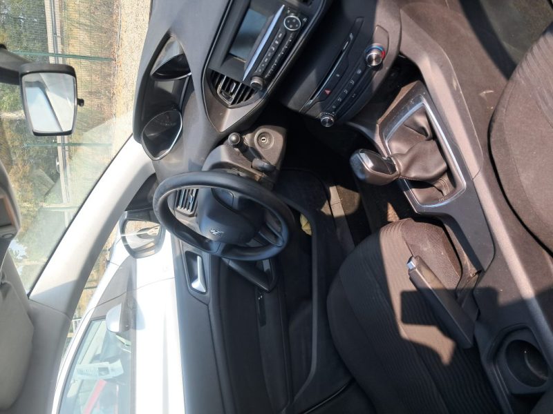 PEUGEOT 308 2015