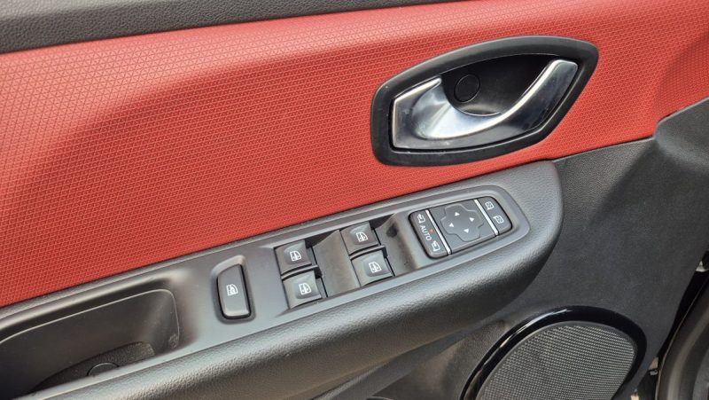 RENAULT CLIO 1.2 TCe 120ch energy Limited Intens EDC 5p