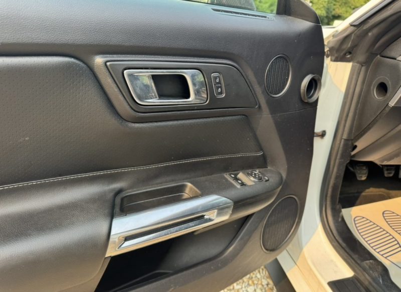 FORD MUSTANG 2.3 EcoBoost coupe 317ch