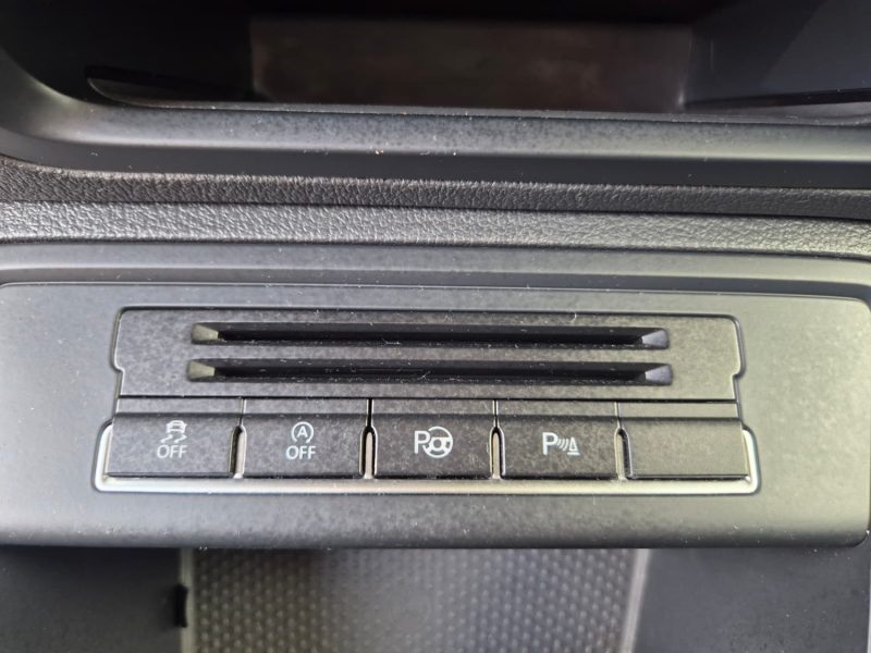 VOLKSWAGEN TIGUAN 2015