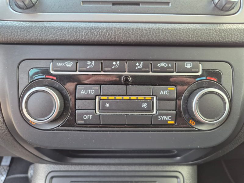 VOLKSWAGEN TIGUAN 2015