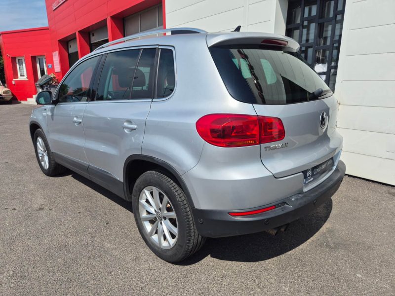 VOLKSWAGEN TIGUAN 2015
