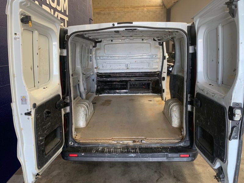 RENAULT TRAFIC Confort 1.6 dCi 120ch L1H1 