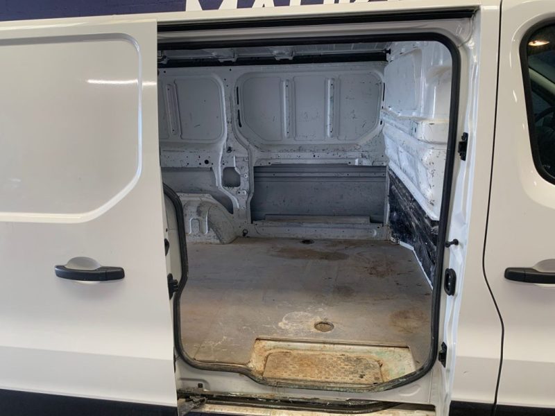 RENAULT TRAFIC Confort 1.6 dCi 120ch L1H1 