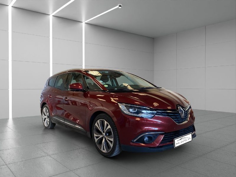 RENAULT SCENIC *7 PLACES* 1.6 dCi 130 CV *HAUT DE GAMME* *CAMERA DE RECUL*.