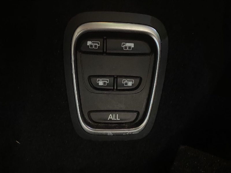 RENAULT SCENIC *7 PLACES* 1.6 dCi 130 CV *HAUT DE GAMME* *CAMERA DE RECUL*.