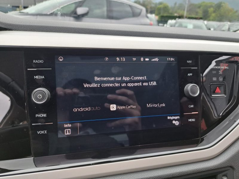 VOLKSWAGEN POLO 1.0 TSI 95ch Carat BVM Toit Ouvrant Virtual Cockpit