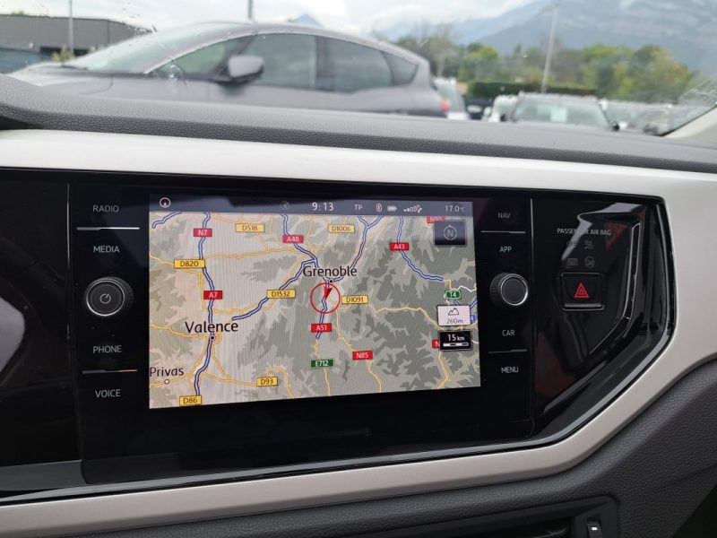 VOLKSWAGEN POLO 1.0 TSI 95ch Carat BVM Toit Ouvrant Virtual Cockpit