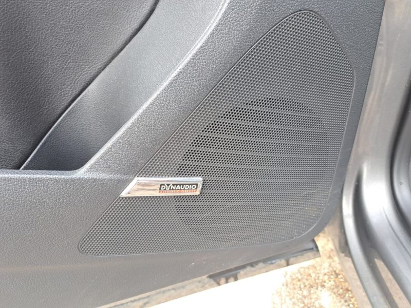 VOLKSWAGEN TIGUAN 2.0 TDI 140ch Carat 4Motion DSG7 Toit Ouvrant Panoramique Ecran GPS