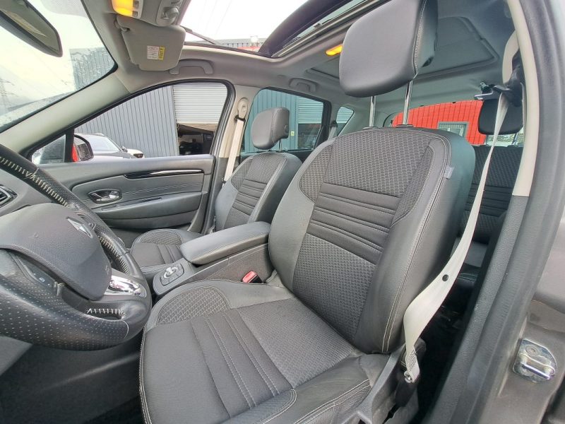 RENAULT MEGANE SCENIC 2015