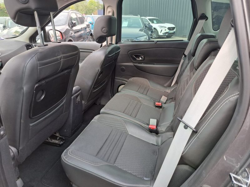 RENAULT MEGANE SCENIC 2015