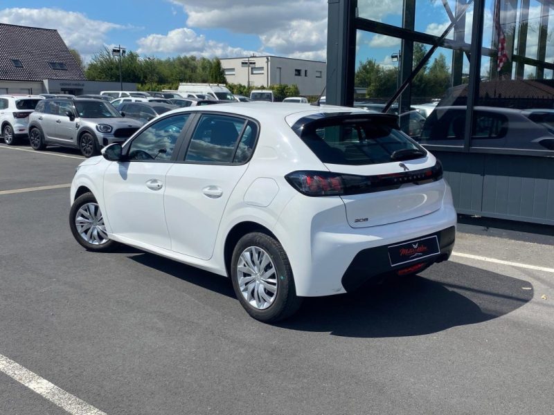 PEUGEOT 208 2021