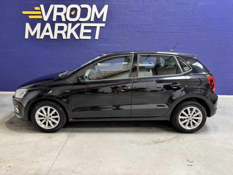 VOLKSWAGEN POLO 2015