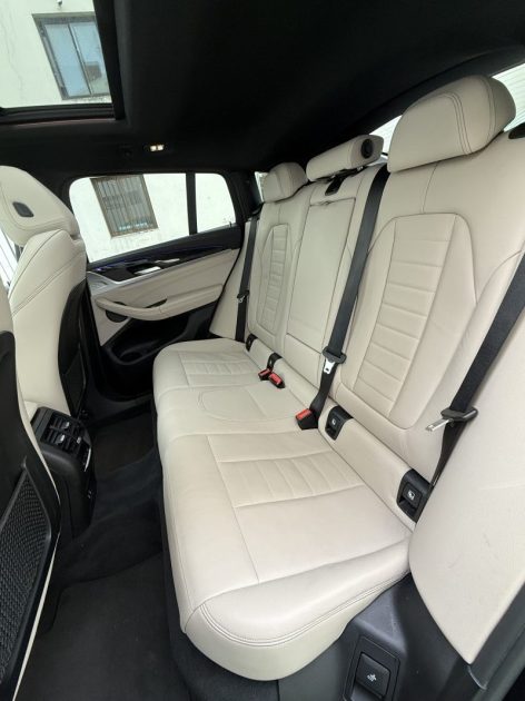 BMW X4 (2) M 40i XDRIVE 360 CV PACK PERFORMANCE / TOIT PANO / ATTELAGE / HUD