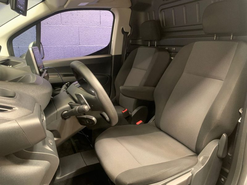 PEUGEOT PARTNER ASPHALT 1.5 BlueHDI 130ch BVA8-Galerie de rangement utile-Attelage-CarPlay