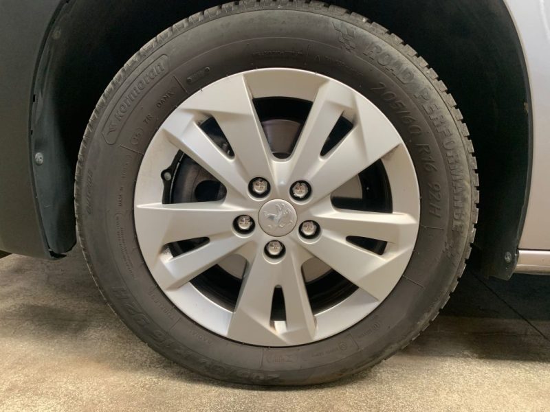 PEUGEOT PARTNER ASPHALT 1.5 BlueHDI 130ch BVA8-Galerie de rangement utile-Attelage-CarPlay