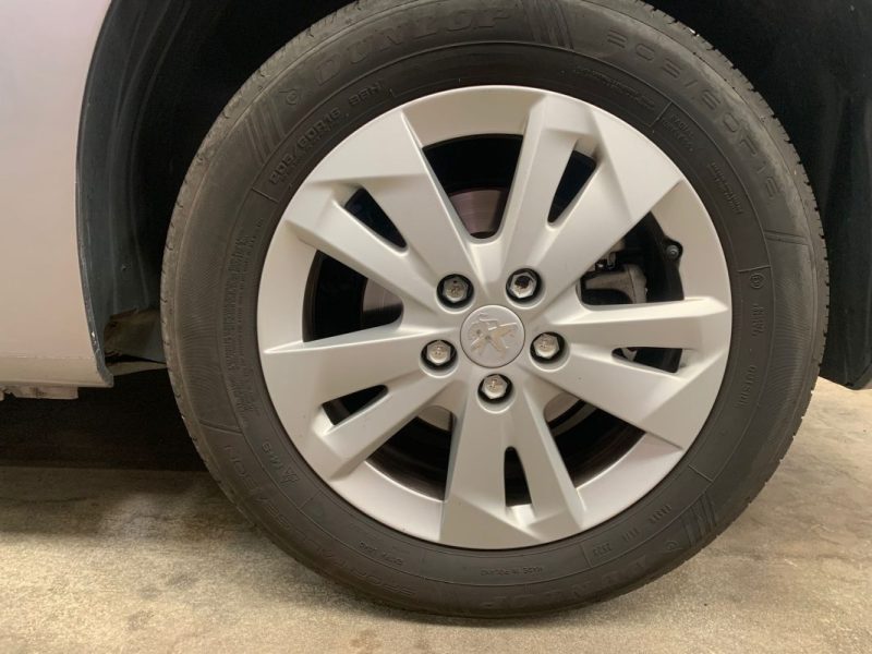 PEUGEOT PARTNER ASPHALT 1.5 BlueHDI 130ch BVA8-Galerie de rangement utile-Attelage-CarPlay