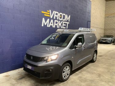 PEUGEOT PARTNER ASPHALT 1.5 BlueHDI 130ch BVA8-Galerie de rangement utile-Attelage-CarPlay