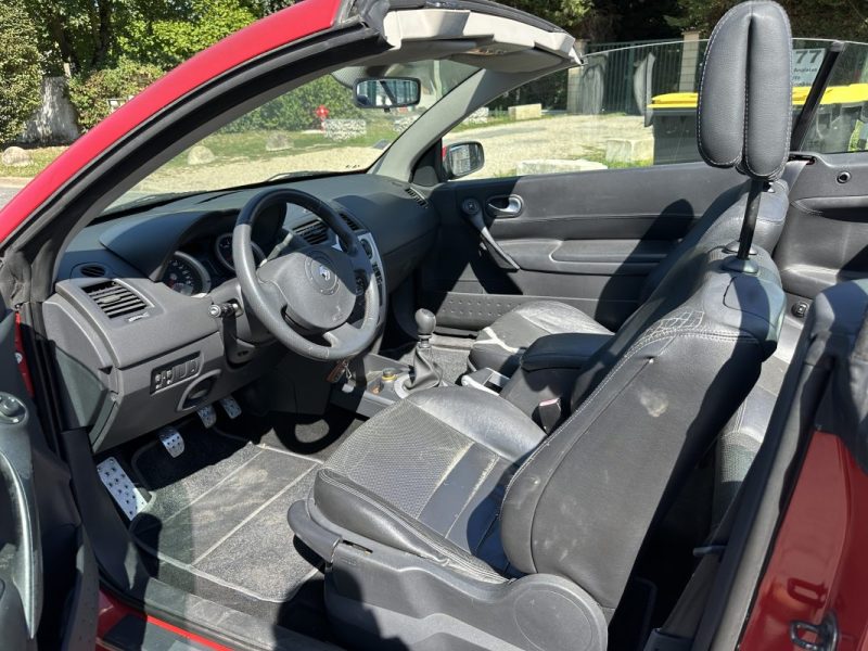 RENAULT MEGANE CC 2L 135CV / Paiement 4X ou 10X Possible