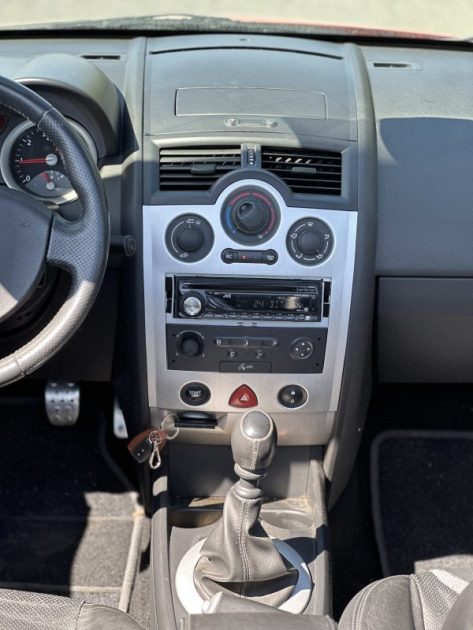 RENAULT MEGANE CC 2L 135CV / Paiement 4X ou 10X Possible