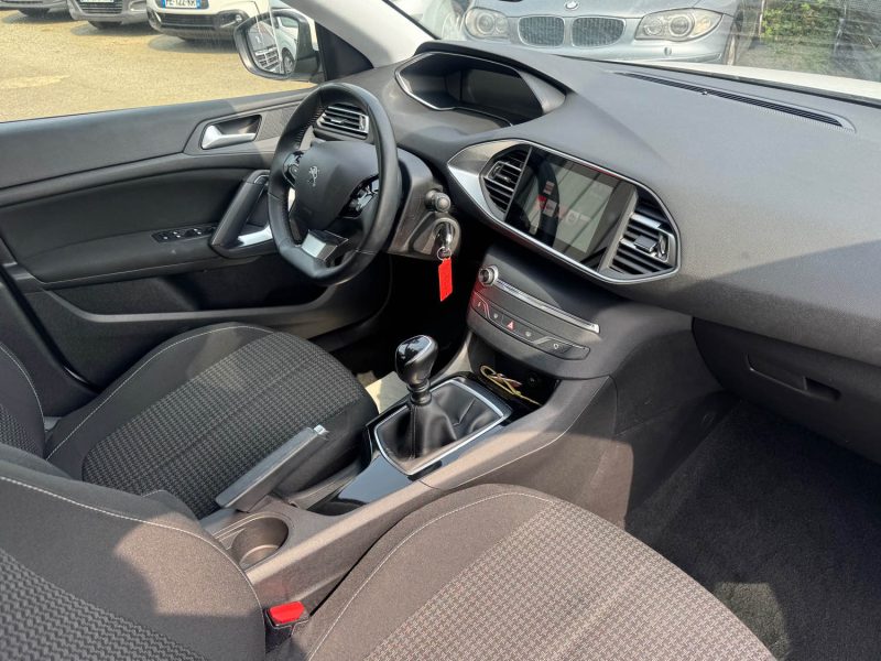 PEUGEOT 308 1.5 HDi 130ch Premium 2PLACES