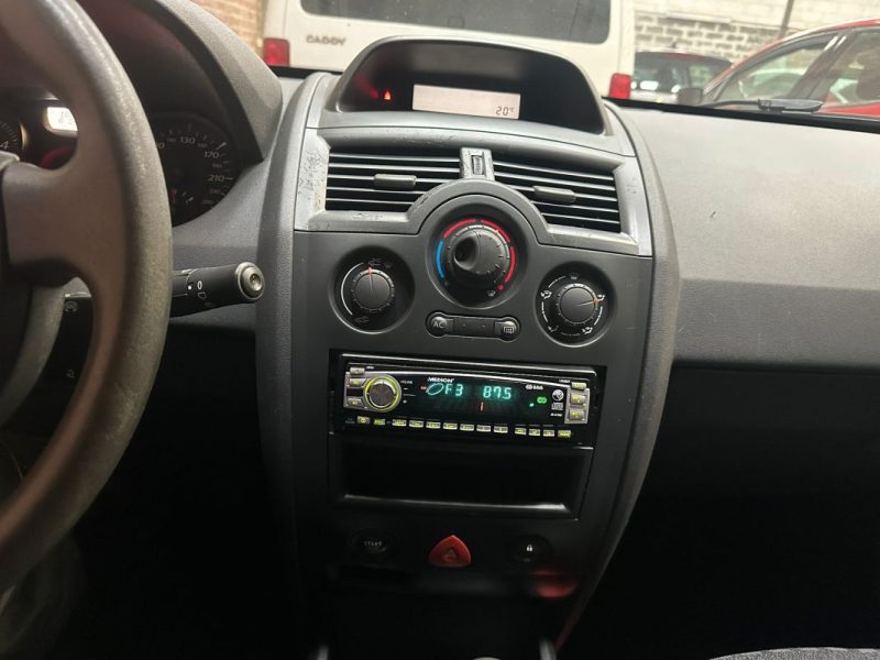 RENAULT MEGANE 2 1.5 dCi 85 CV 2007
