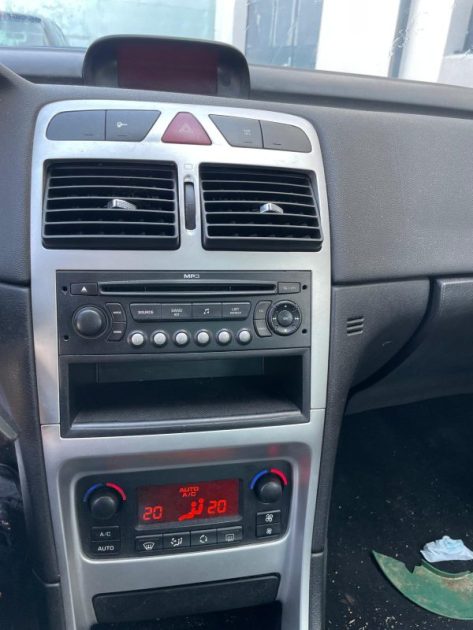 PEUGEOT 307 CC 2.0 HDi 136 ch pack véhicule vendu dans l\'etat condition marchand