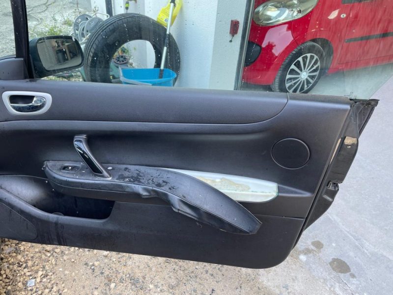 PEUGEOT 307 CC 2.0 HDi 136 ch pack véhicule vendu dans l\'etat condition marchand