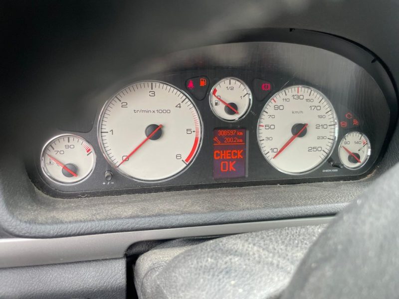 PEUGEOT 407 SW 2.0 HDI 136ch 16V STYLE vente sans garanti ou a marchand ( vehicule en contre visite)