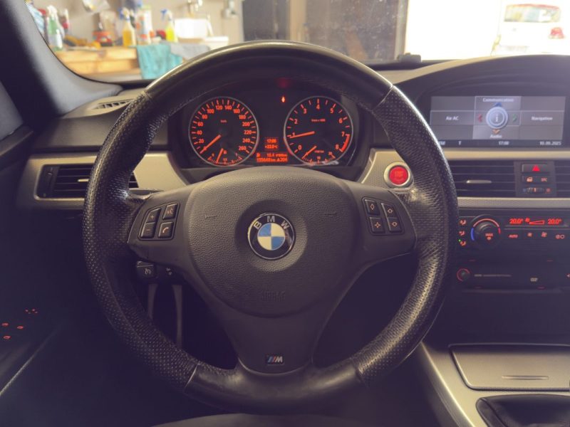 BMW SERIE 3 320SI PACK M E90 2600 Exemplaires