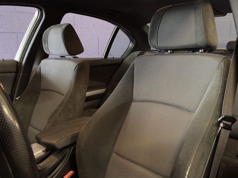 BMW SERIE 3 320SI PACK M E90 2600 Exemplaires