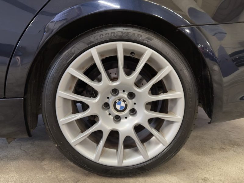 BMW SERIE 3 320SI PACK M E90 2600 Exemplaires