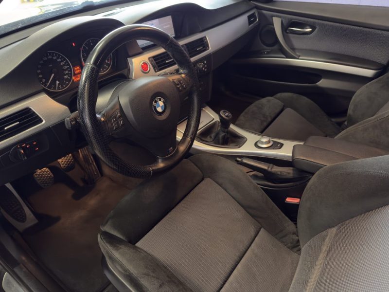 BMW SERIE 3 320SI PACK M E90 2600 Exemplaires
