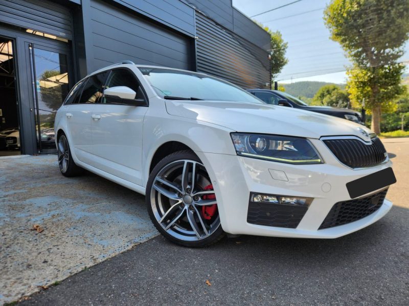 SKODA OCTAVIA COMBI 2.0 TSI 220 RS DSG6*ACC*CANTON*CUIR*GPS*