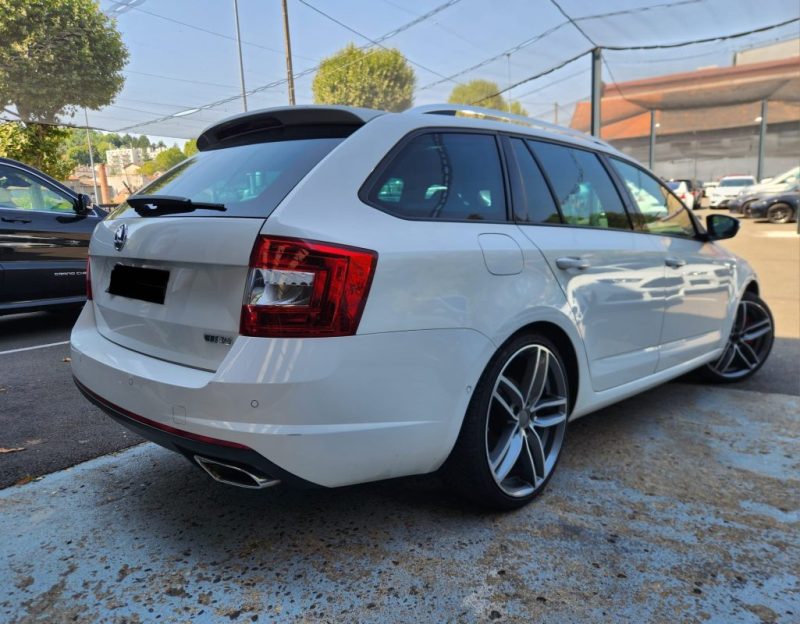 SKODA OCTAVIA COMBI 2.0 TSI 220 RS DSG6*ACC*CANTON*CUIR*GPS*
