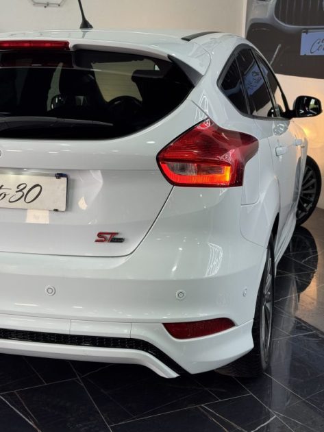 FORD FOCUS  ST-line 2017 1.5 TDCi 120ch