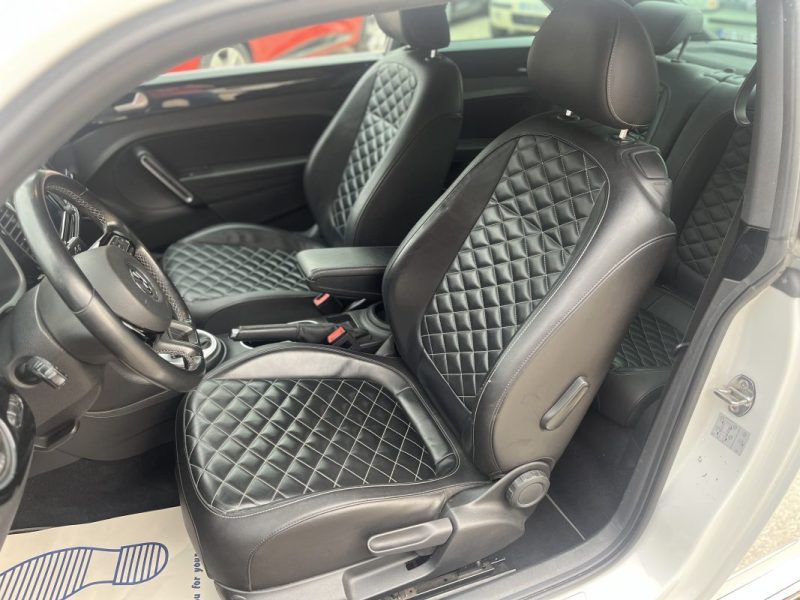 VOLKSWAGEN BEETLE 2015