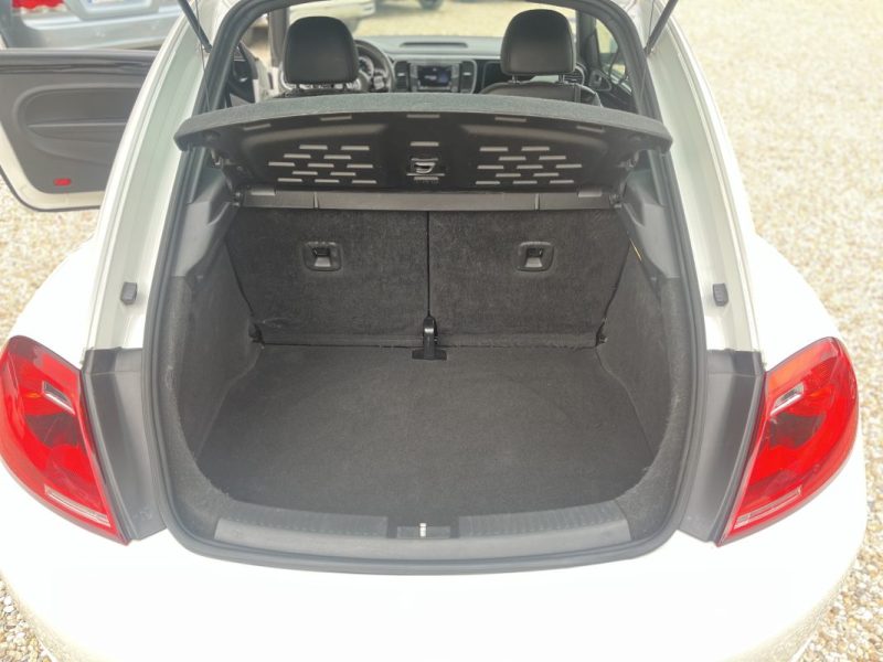 VOLKSWAGEN BEETLE 2015